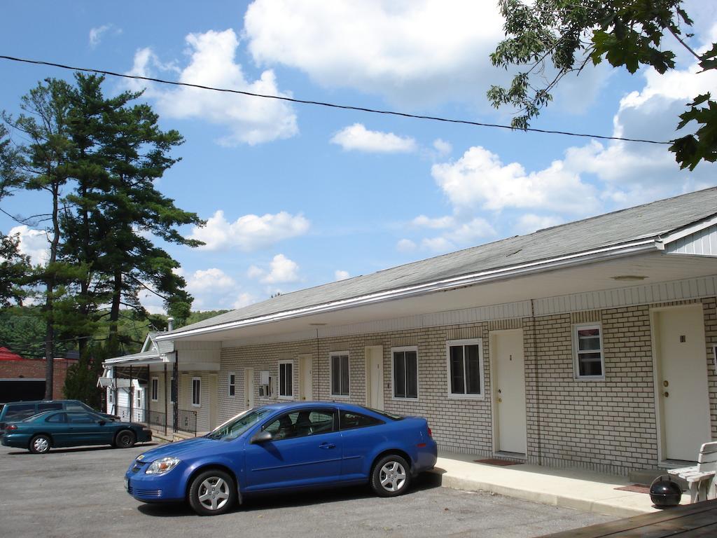 Cedar Grove Motel Altoona Exterior photo