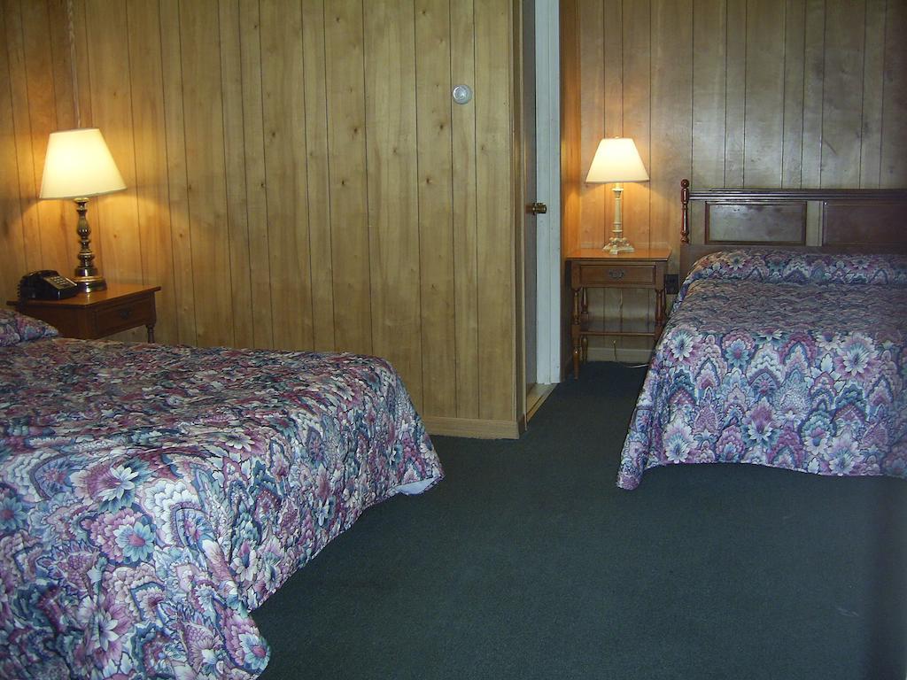 Cedar Grove Motel Altoona Exterior photo